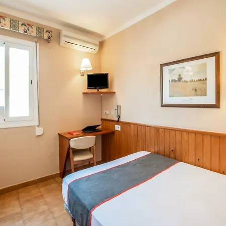 Hostel Oyo Casa Feliu Malgrat de Mar