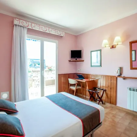 Oyo Casa Feliu *
