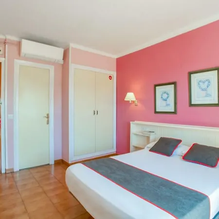 Hostel Oyo Casa Feliu *