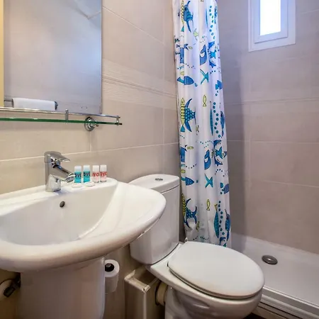 Hostel Oyo Casa Feliu Malgrat de Mar