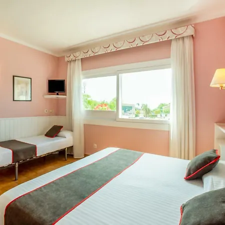 بيت شباب Oyo Casa Feliu