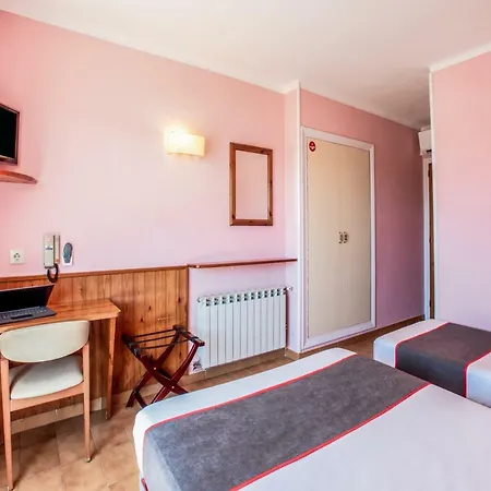 Oyo Casa Feliu * مارغرَت دي مار