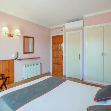 Oyo Casa Feliu بيت شباب مارغرَت دي مار